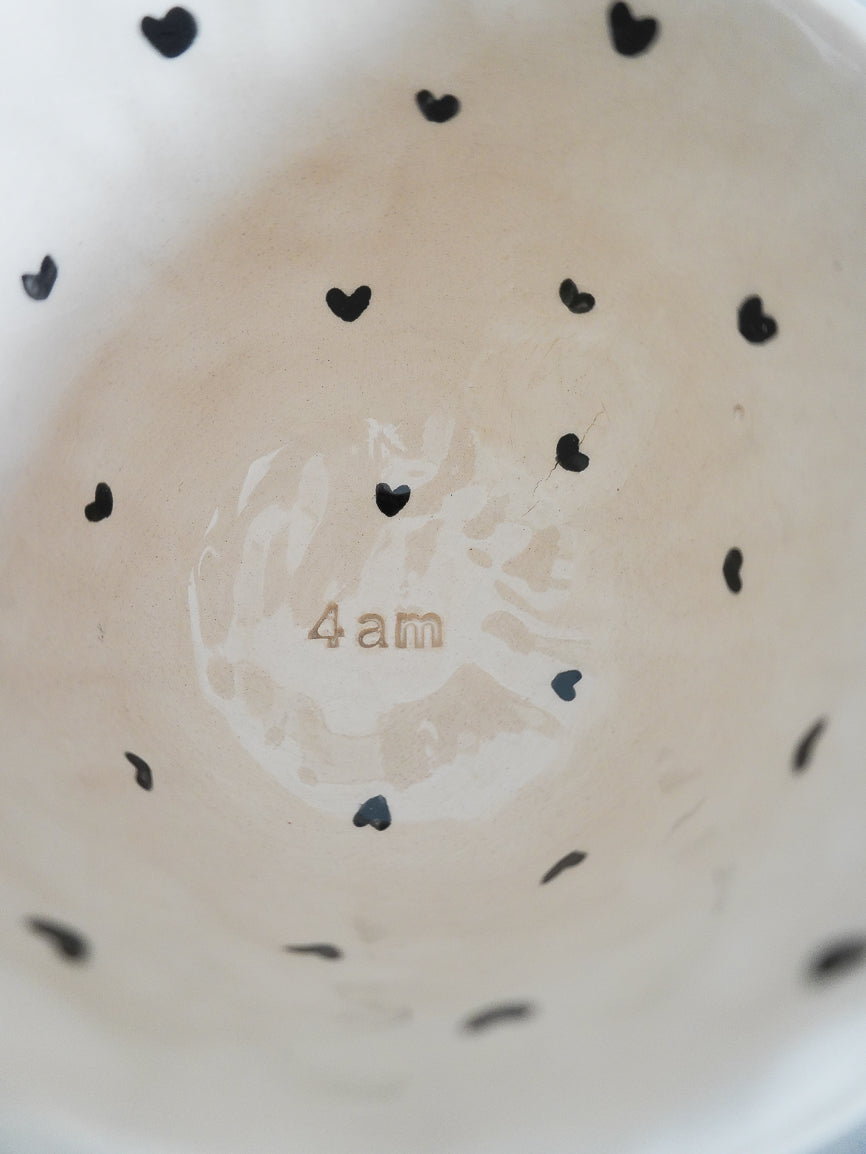 Taza corazones negros